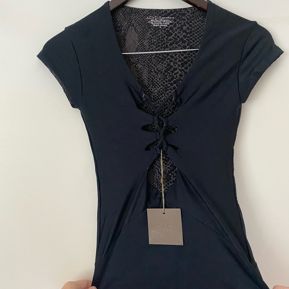 Acacia one piece BNWT